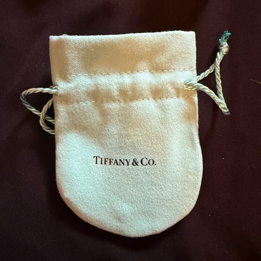 Tiffany & Co. Knot Pendant Necklace - Not in stores/online - Picture 9 of 16